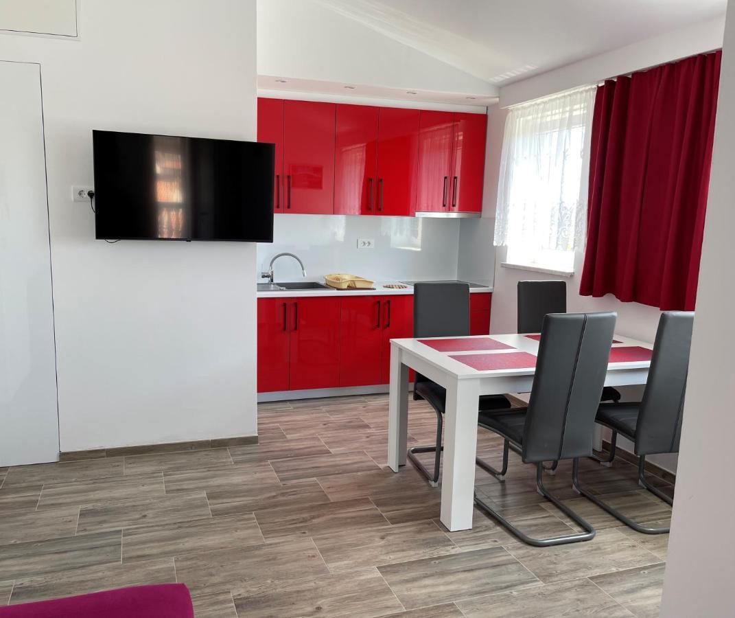 Apartments Tanja & Tina Fažana Esterno foto